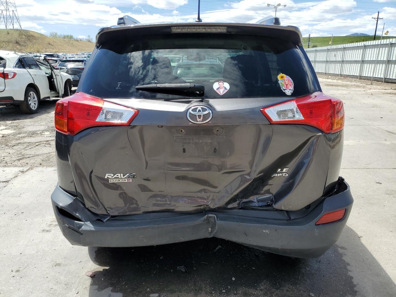 2015 Toyota Rav4 Le vin: JTMBFREV0FJ031574