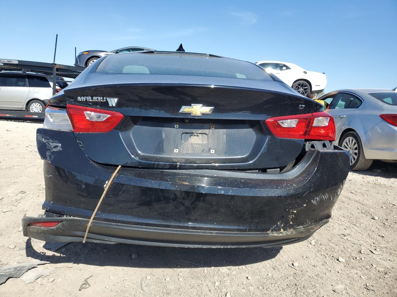 1G1ZD5ST0JF222397 2018 Chevrolet Malibu Lt