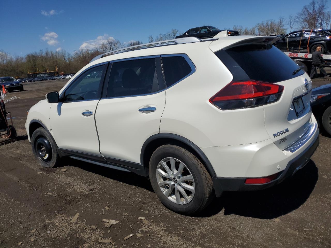 2019 Nissan Rogue S vin: JN8AT2MV3KW375253