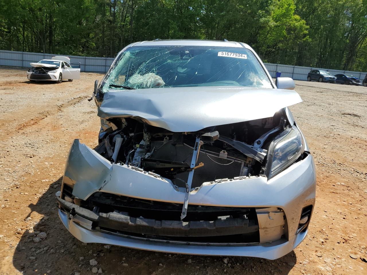 Lot #3029335688 2020 TOYOTA SIENNA SE