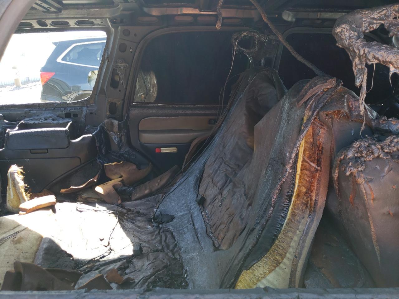 1GNEK13T41R128516 2001 Chevrolet Tahoe K1500