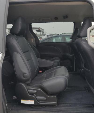 2016 TOYOTA SIENNA SE 5TDXK3DC1GS716959