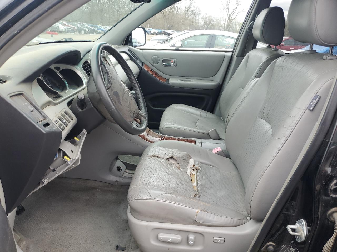 JTEEP21A050111896 2005 Toyota Highlander Limited