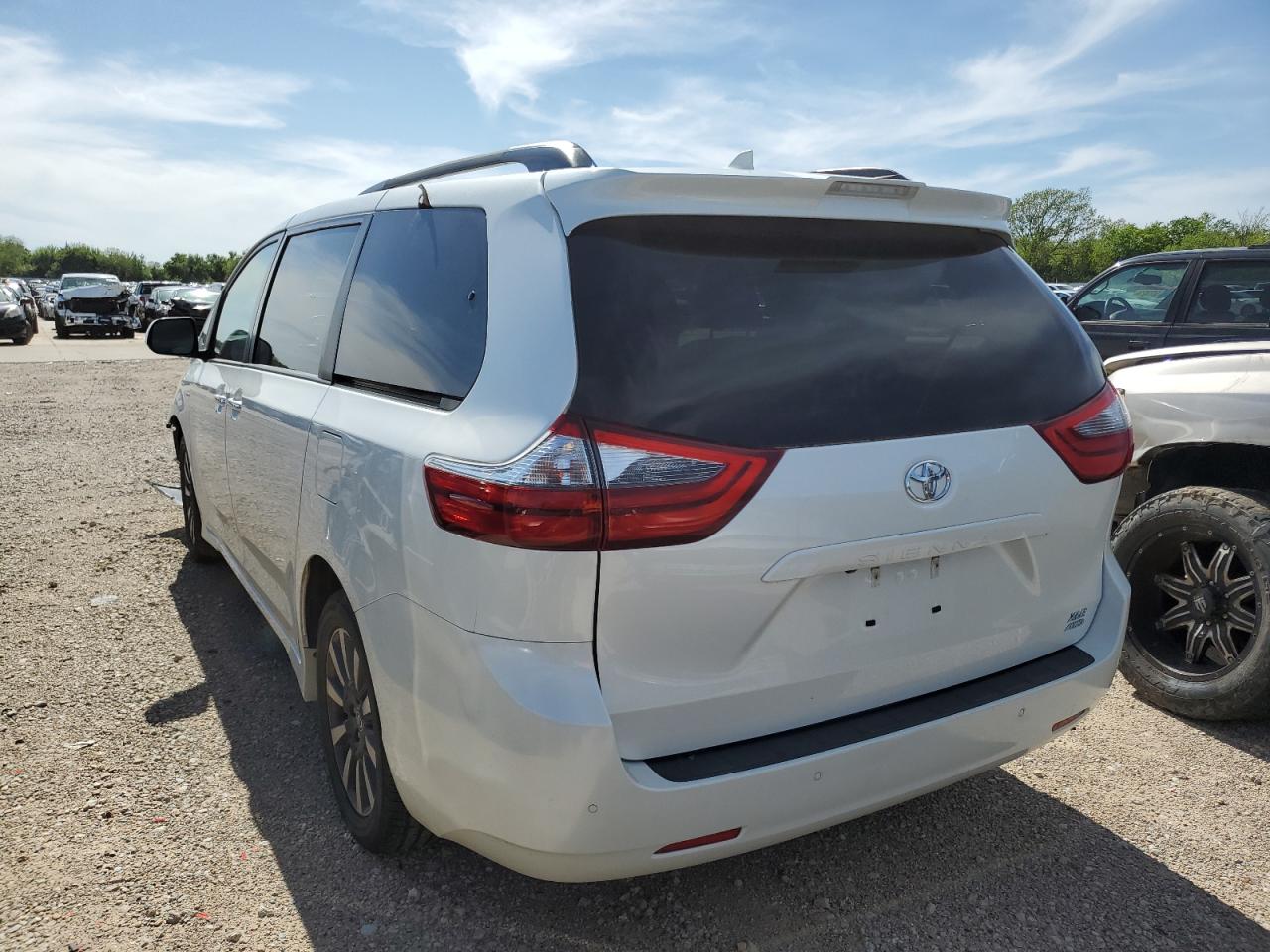 5TDDZ3DC1LS244528 2020 Toyota Sienna Xle