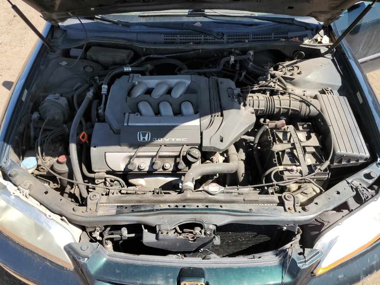 1HGCG1647XA037142 1999 Honda Accord Lx