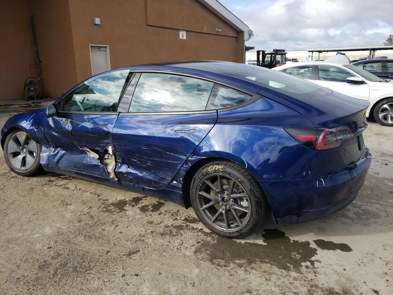 5YJ3E1EA7PF451573 2023 Tesla Model 3