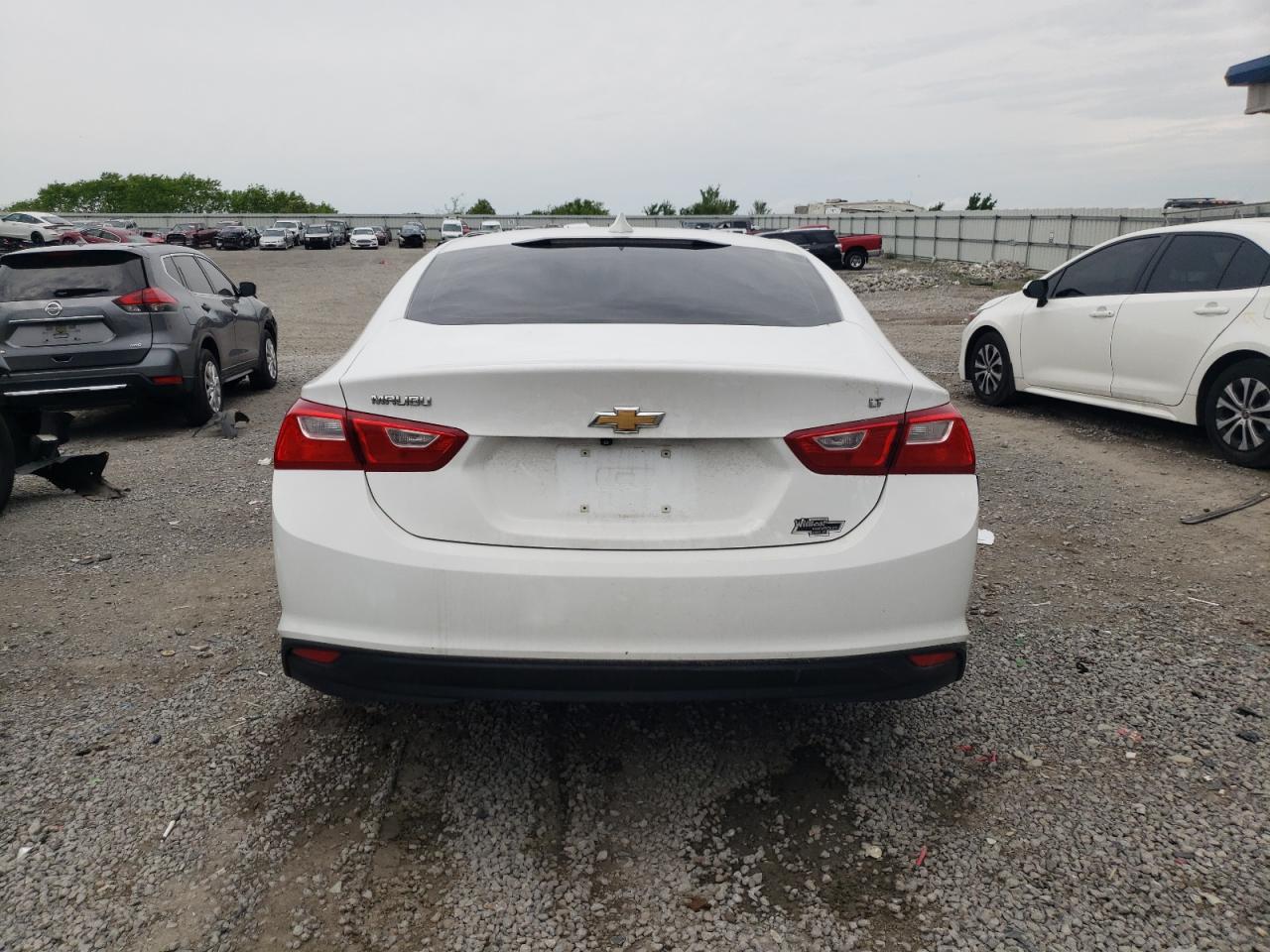 1G1ZE5ST4GF193766 2016 Chevrolet Malibu Lt