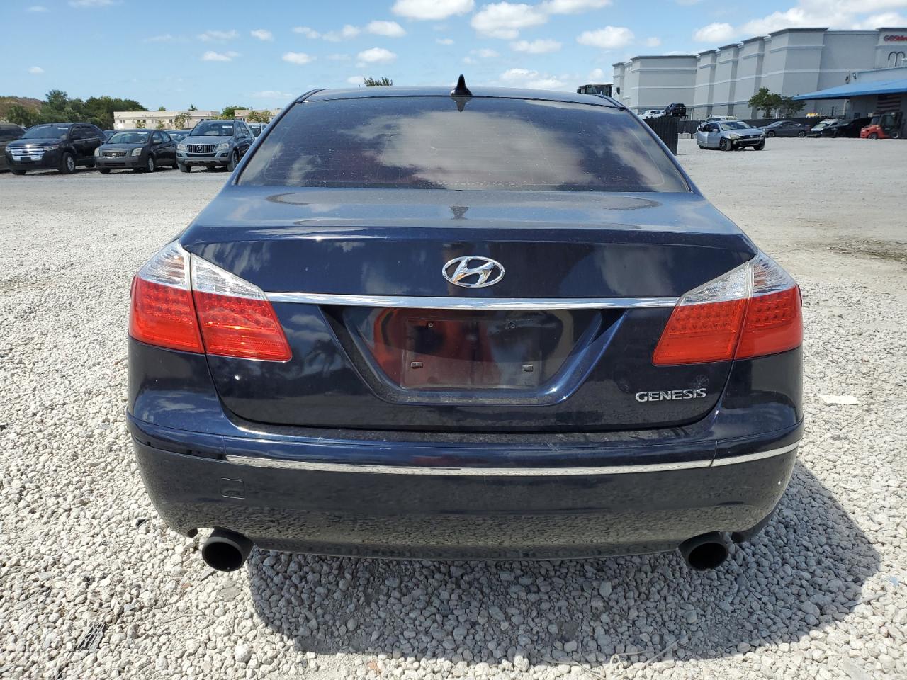 KMHGC4DE8BU137620 2011 Hyundai Genesis 3.8L