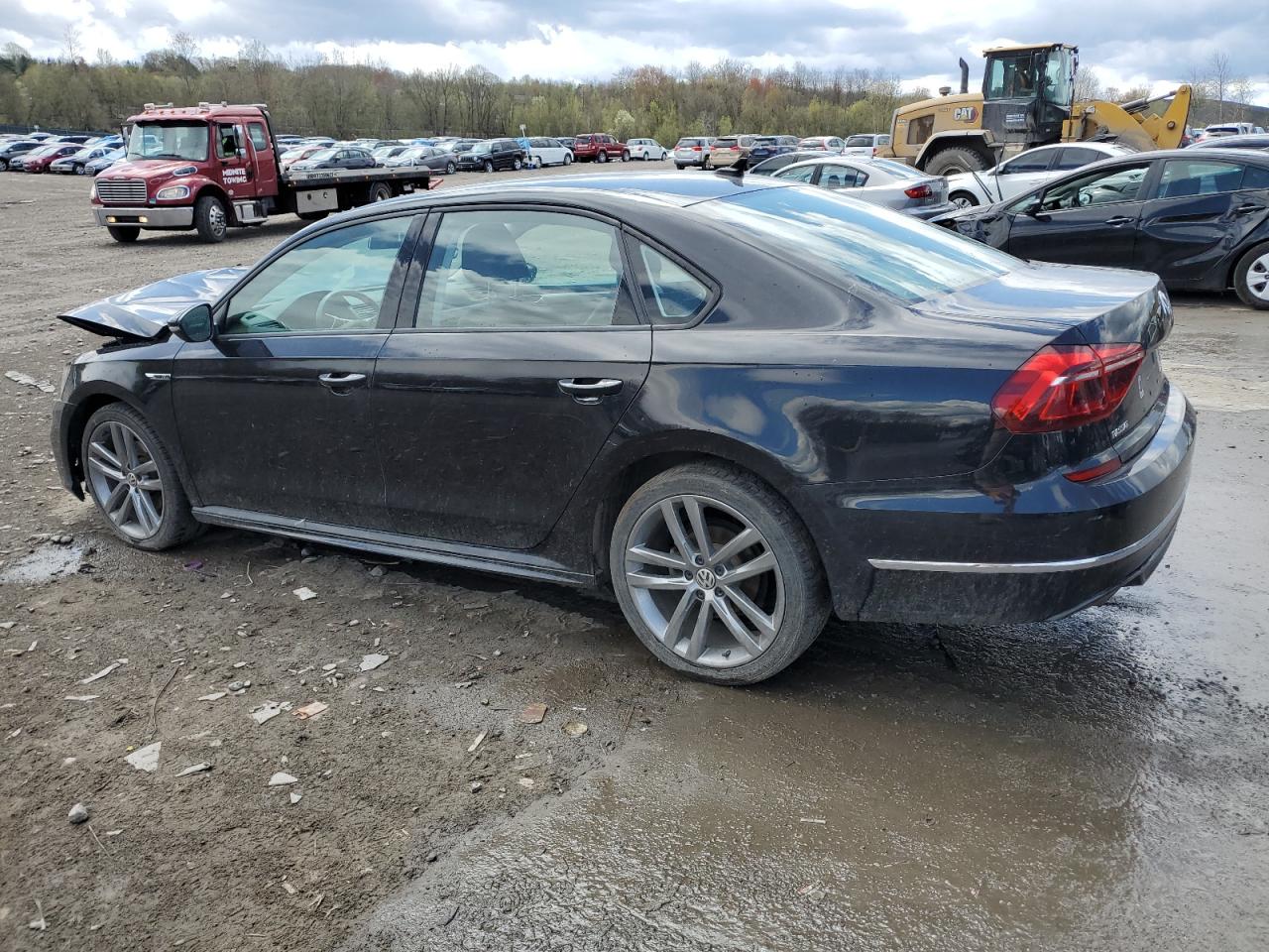 1VWAA7A34JC039447 2018 Volkswagen Passat S