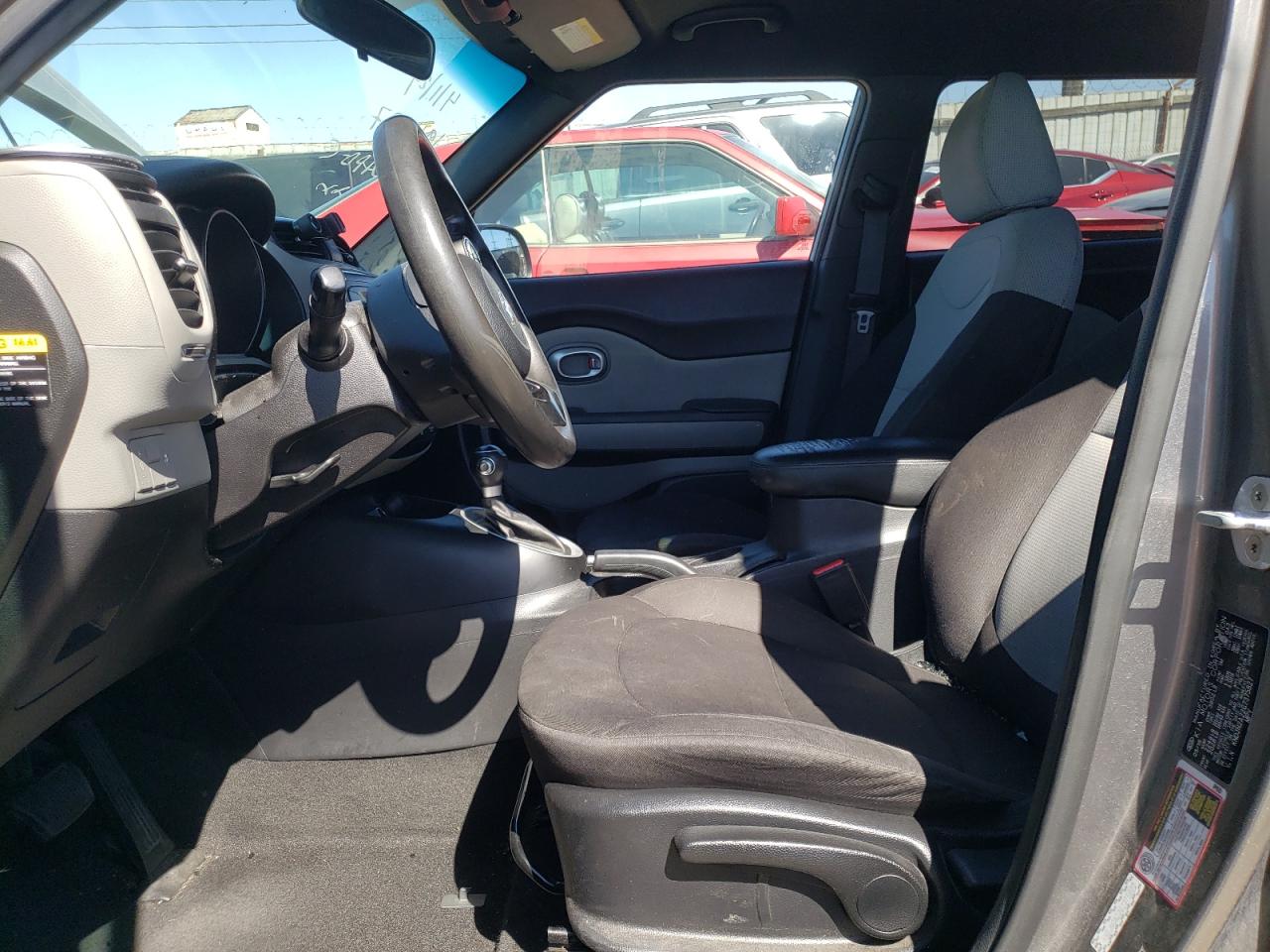 KNDJN2A22G7375827 2016 Kia Soul