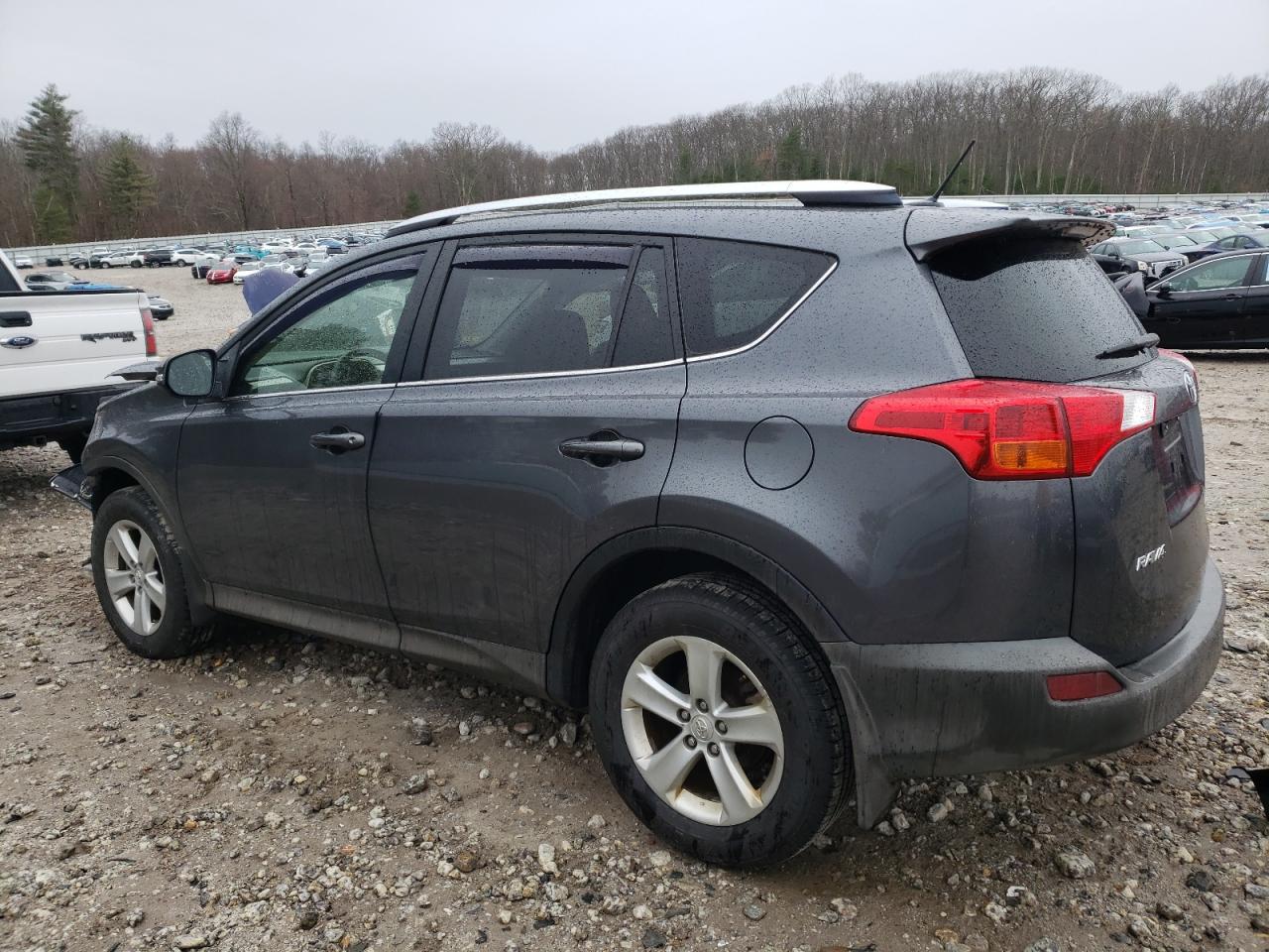 JTMRFREV4ED092938 2014 Toyota Rav4 Xle