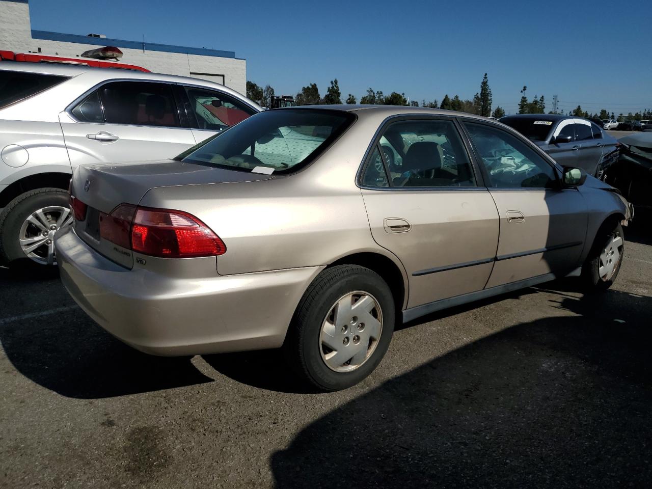 1HGCG1642YA025966 2000 Honda Accord Lx