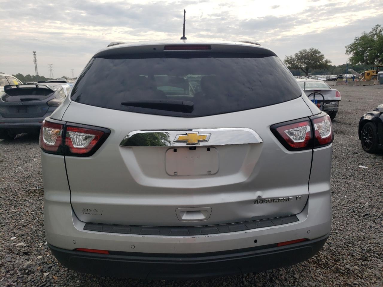 1GNKRGKD4FJ220954 2015 Chevrolet Traverse Lt