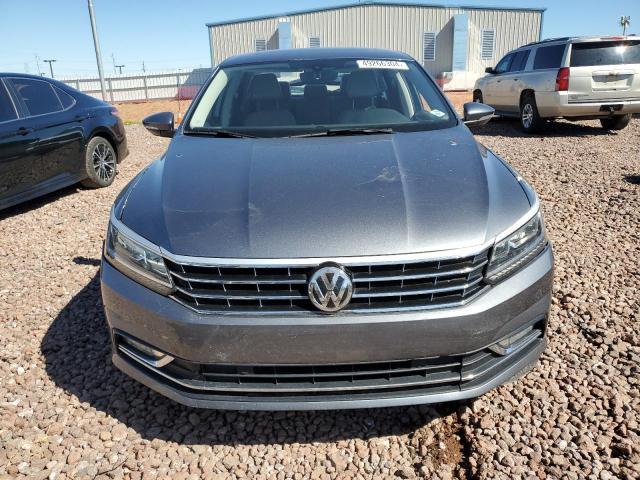 1VWGT7A36HC053929 2017 Volkswagen Passat Se