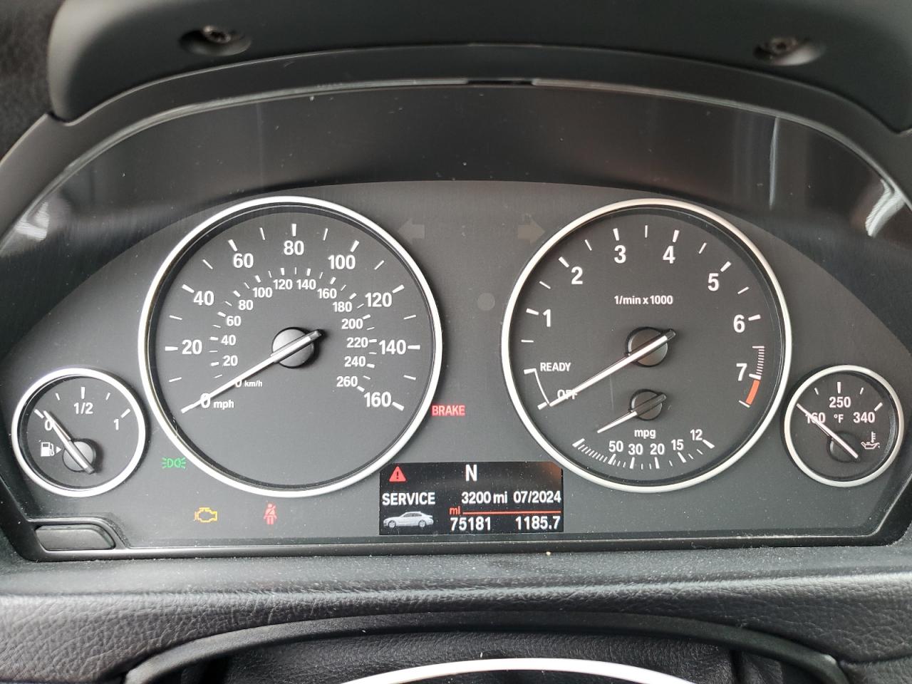 WBA8E1G51HNU14637 2017 BMW 320 I