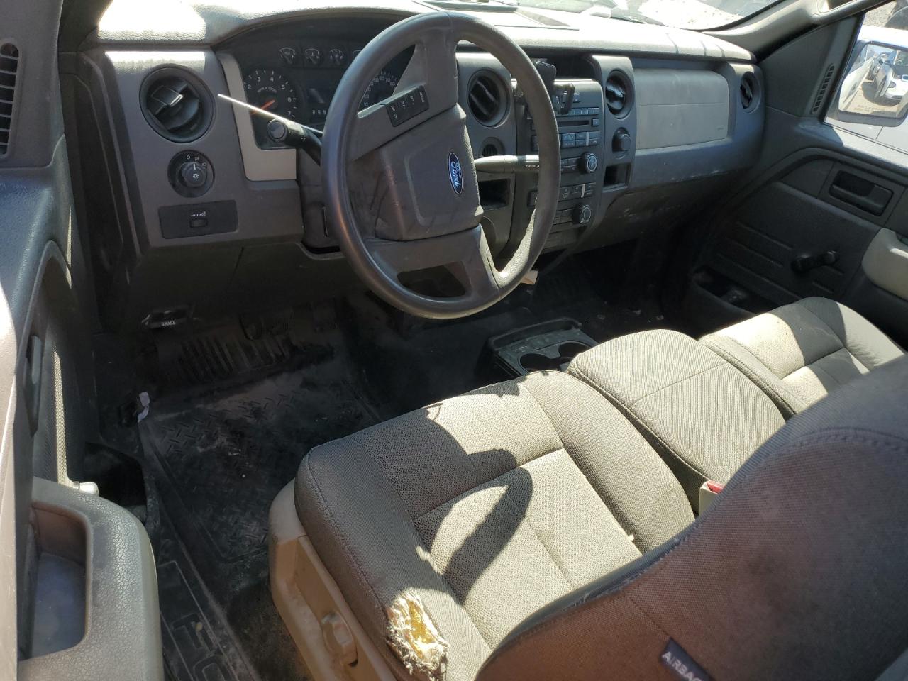 1FTMF1C89AKE43261 2010 Ford F150