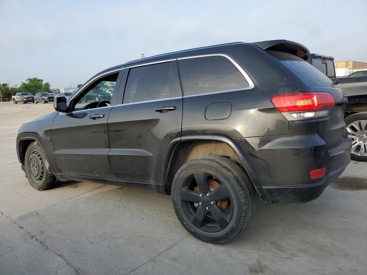 2015 Jeep Grand Cherokee Laredo vin: 1C4RJEAG4FC677539