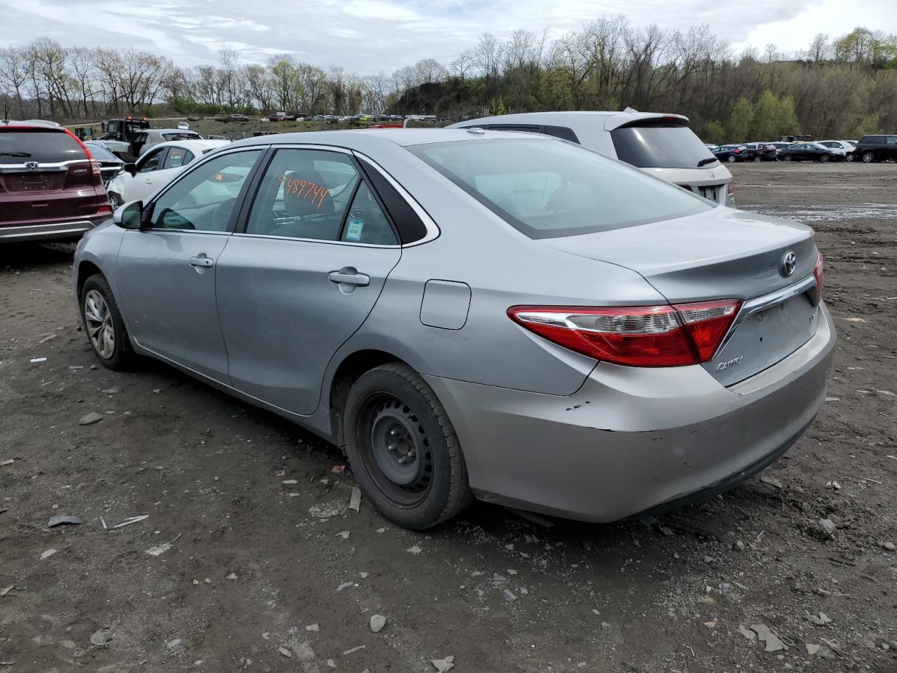 4T4BF1FK8FR476425 2015 Toyota Camry Le