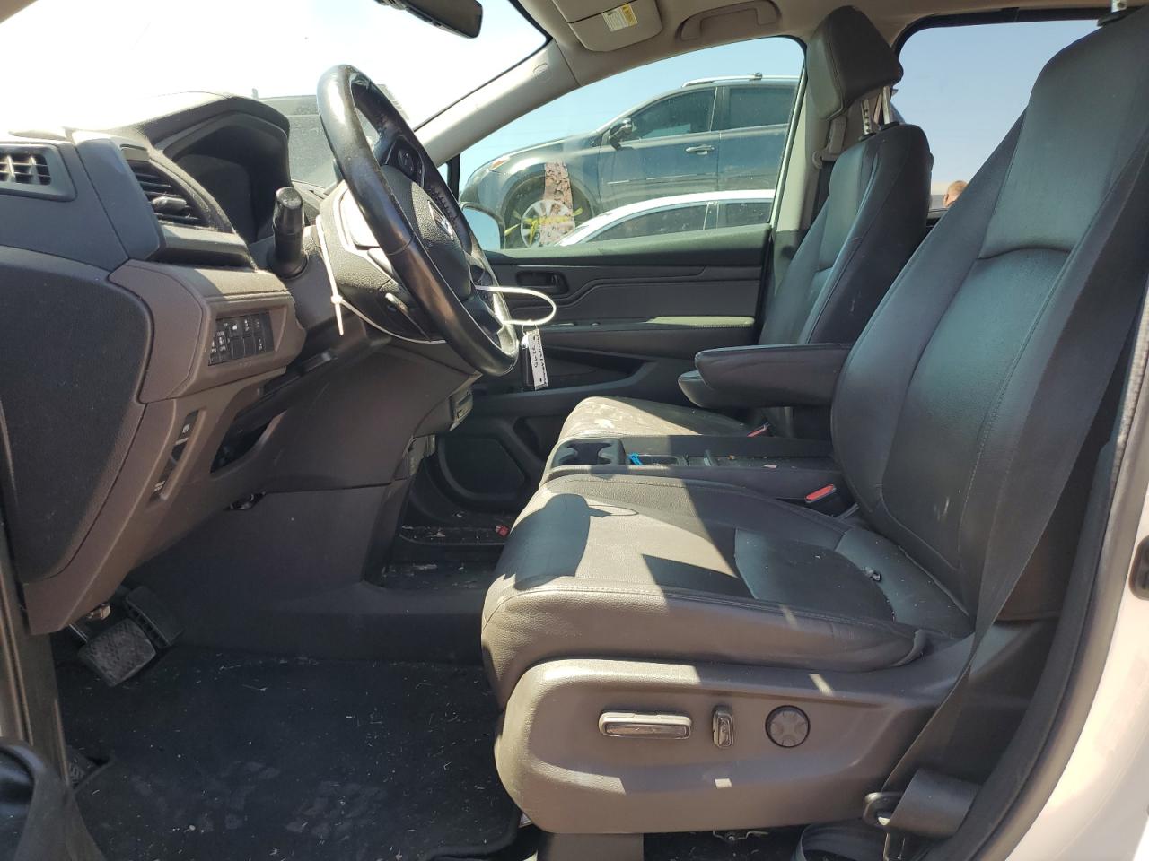 5FNRL6H78JB007445 2018 Honda Odyssey Exl