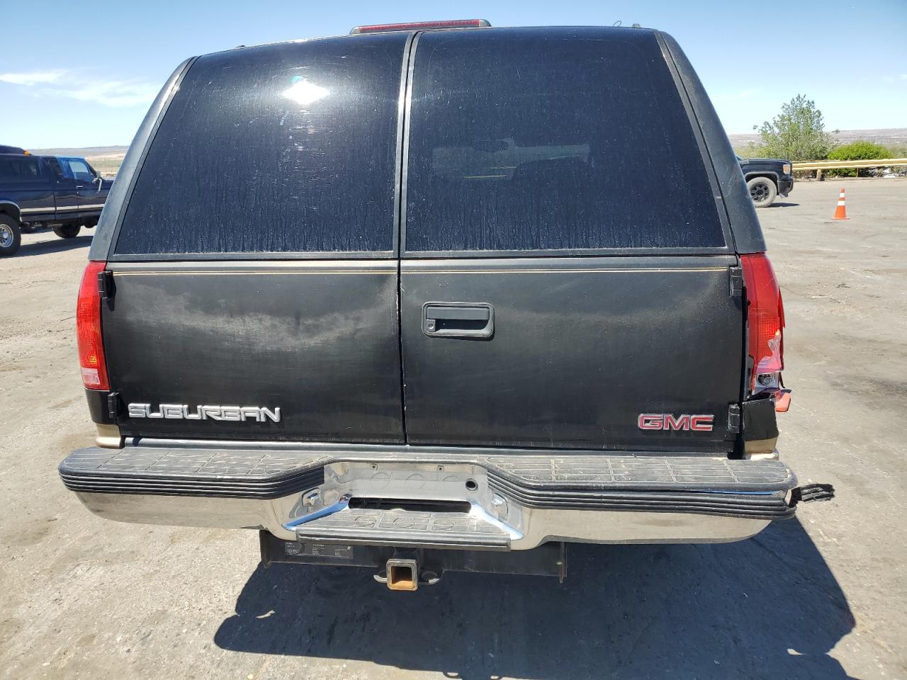 1GKFK16R6XJ749488 1999 GMC Suburban K1500