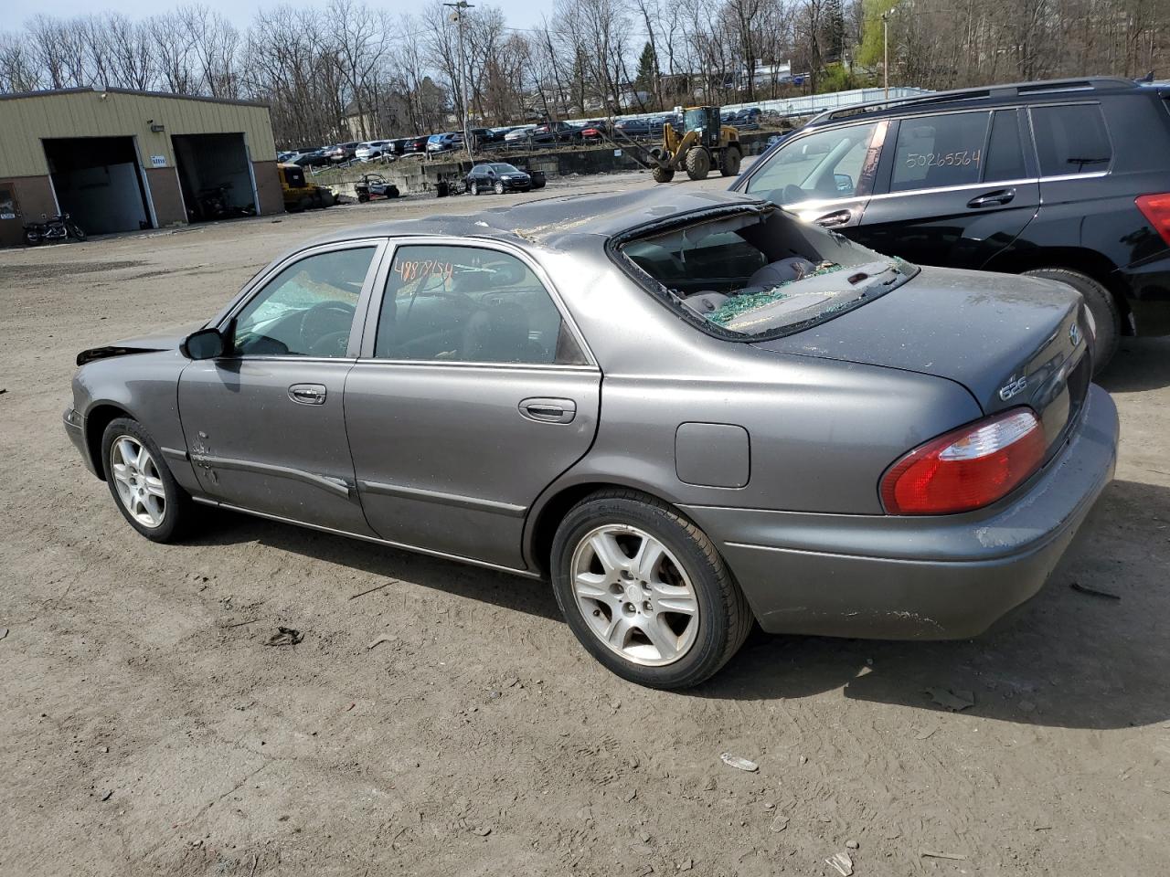 1YVGF22D525300724 2002 Mazda 626 Es