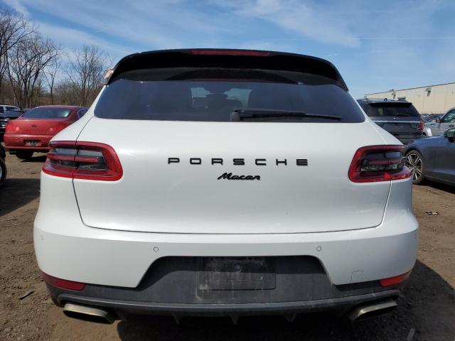 VIN WP1AA2A59JLB22104 2018 Porsche Macan no.6