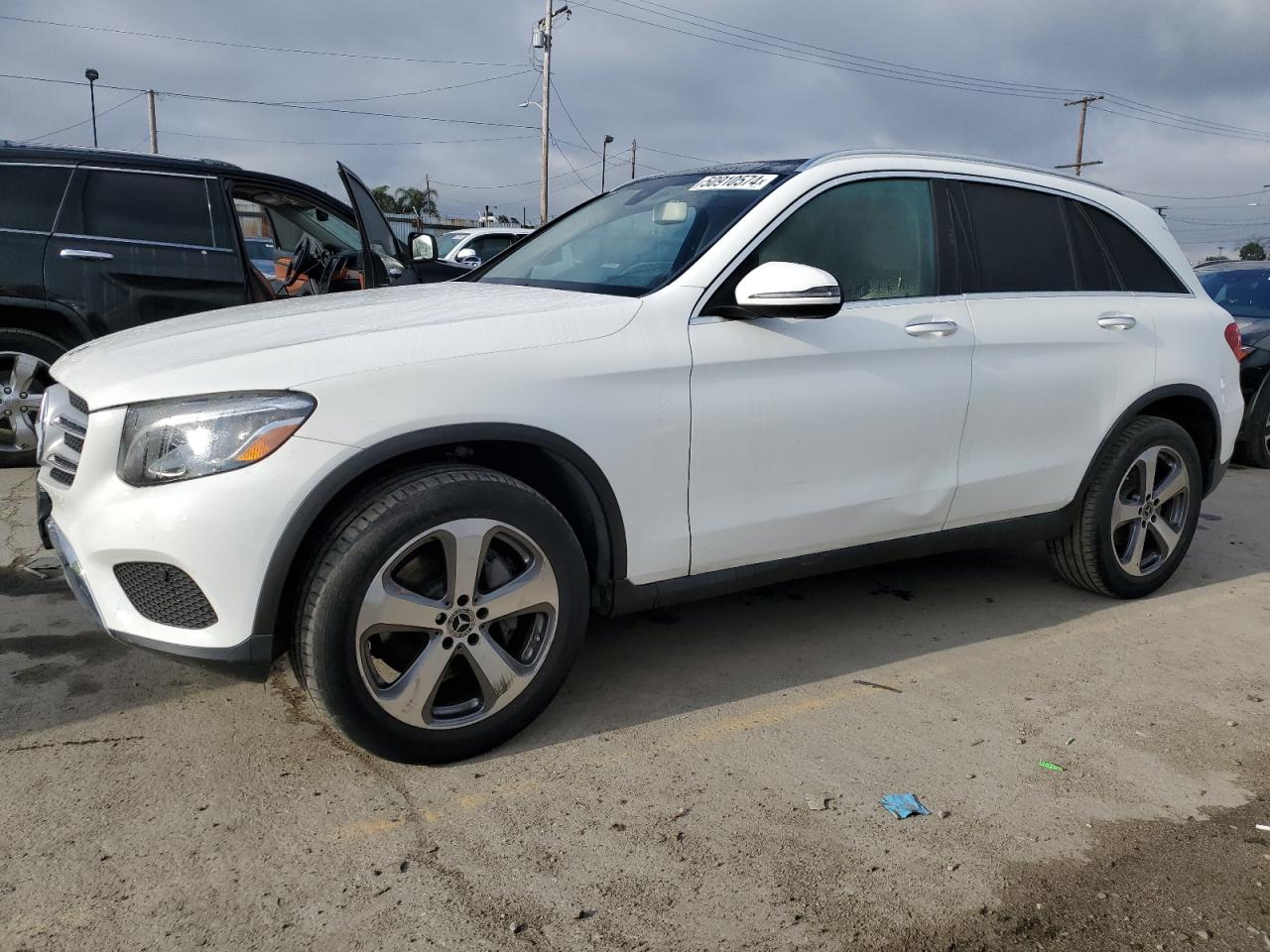 2019 Mercedes-Benz Glc 300 vin: WDC0G4JB1KV117878