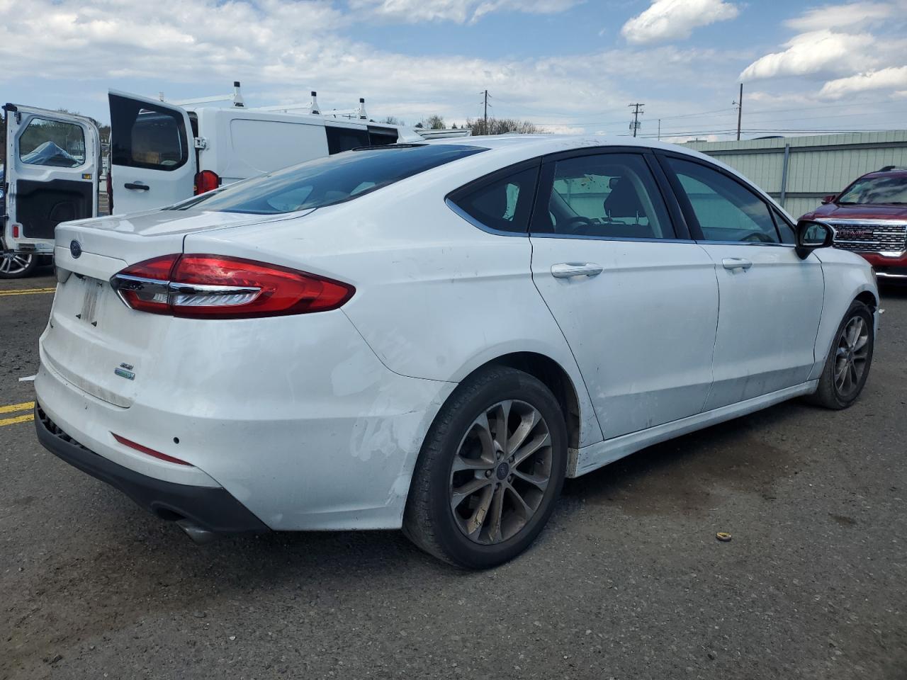 3FA6P0HDXLR256766 2020 Ford Fusion Se