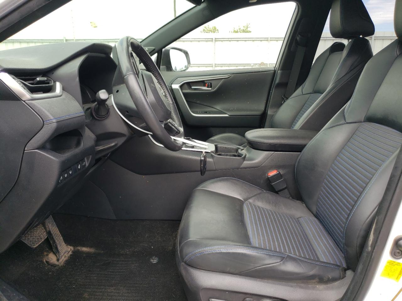 JTMEWRFV2LJ035200 2020 Toyota Rav4 Xse