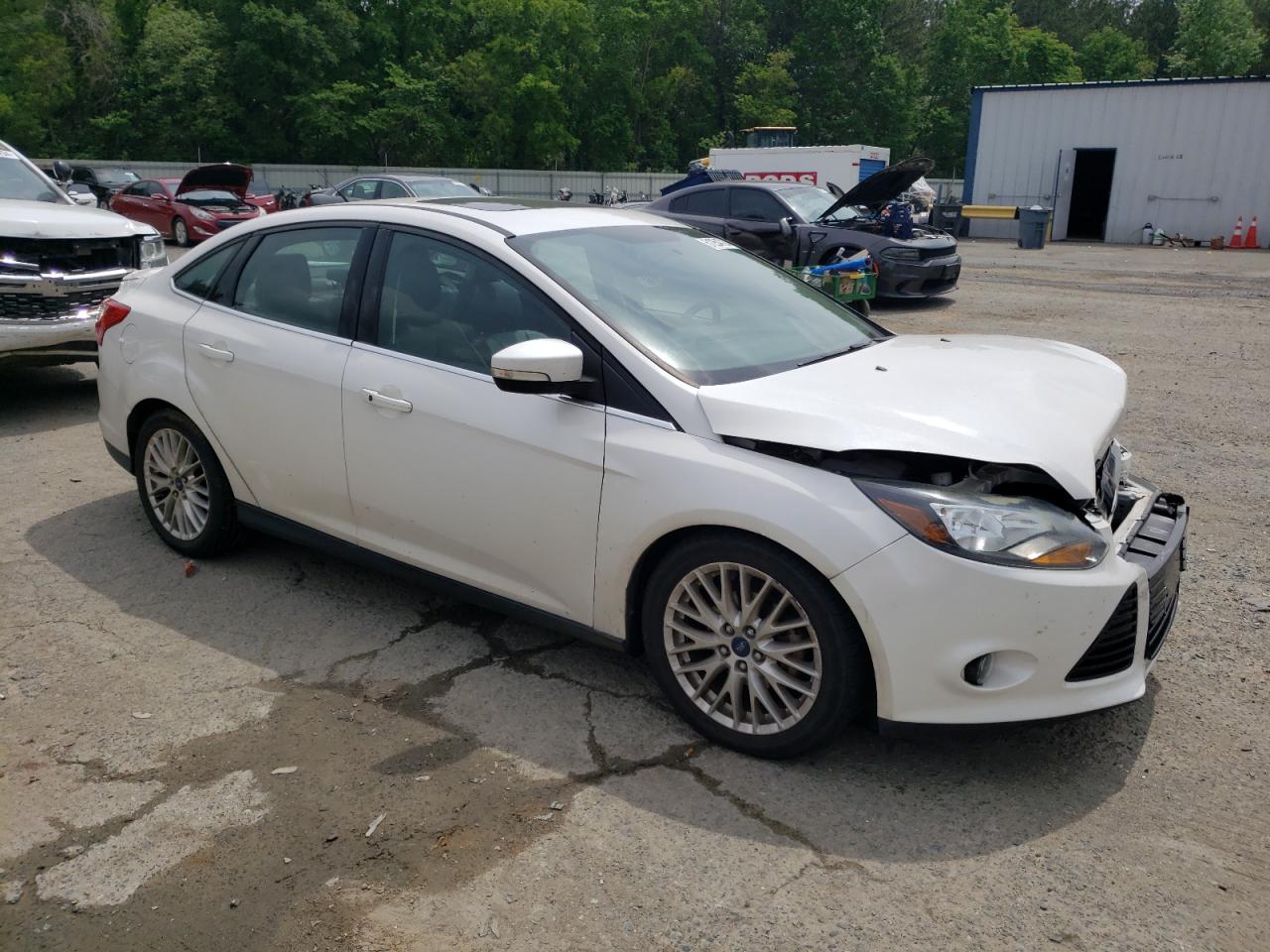 1FADP3J25EL345471 2014 Ford Focus Titanium