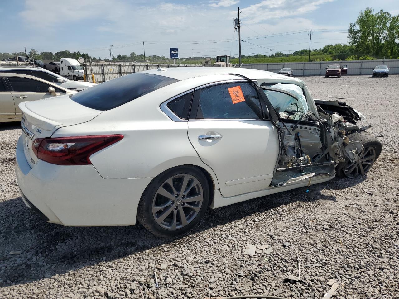 2018 Nissan Altima 2.5 vin: 1N4AL3AP4JC140440