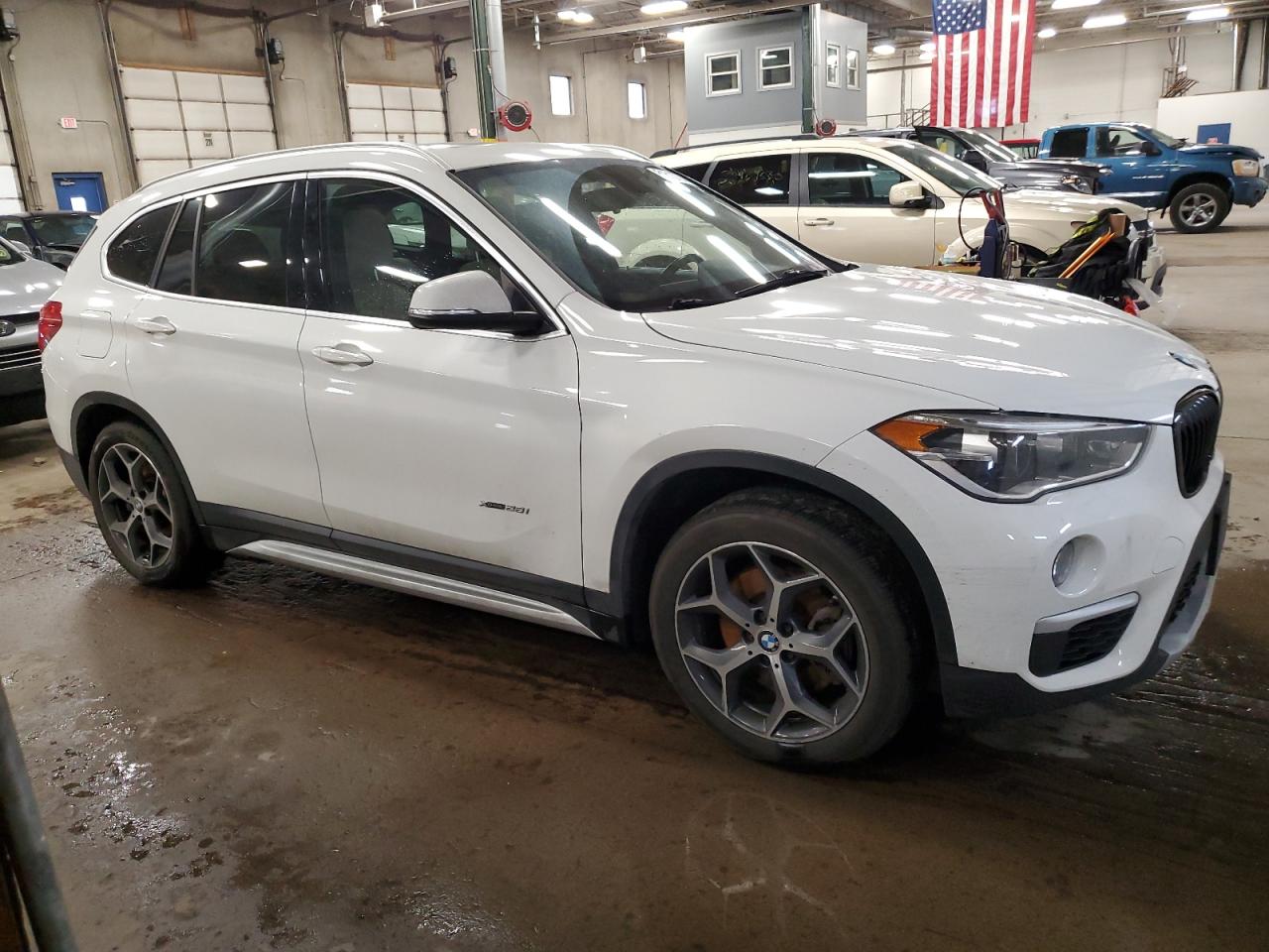 2017 BMW X1 xDrive28I vin: WBXHT3Z36H4A55376