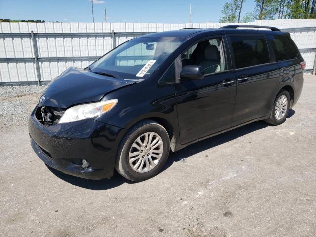 Lot #2538152307 2015 TOYOTA SIENNA XLE salvage car