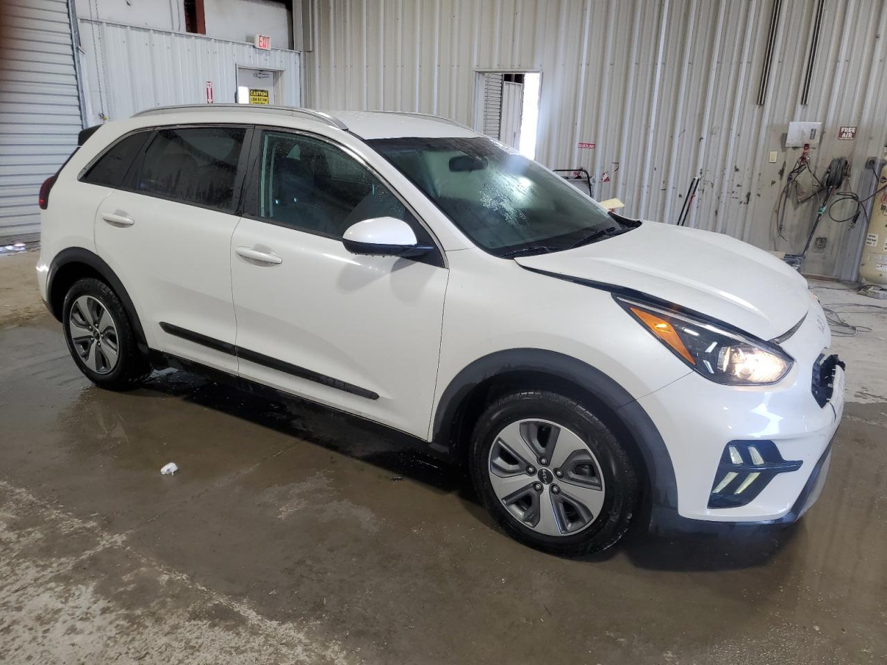 KNDCB3LC7N5536257 2022 Kia Niro Lx