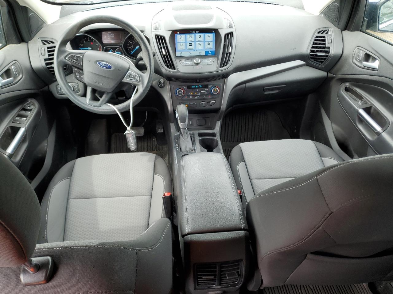 1FMCU0GD4KUC03412 2019 Ford Escape Se