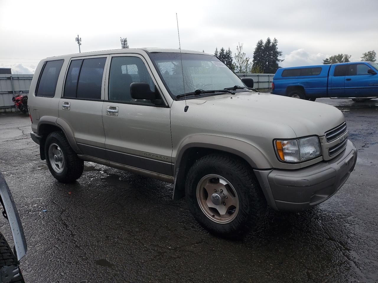 JACDJ58X717J01699 2001 Isuzu Trooper S