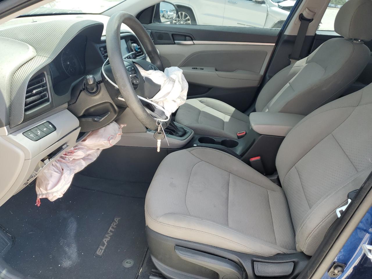 5NPD84LF0KH476269 2019 Hyundai Elantra Sel