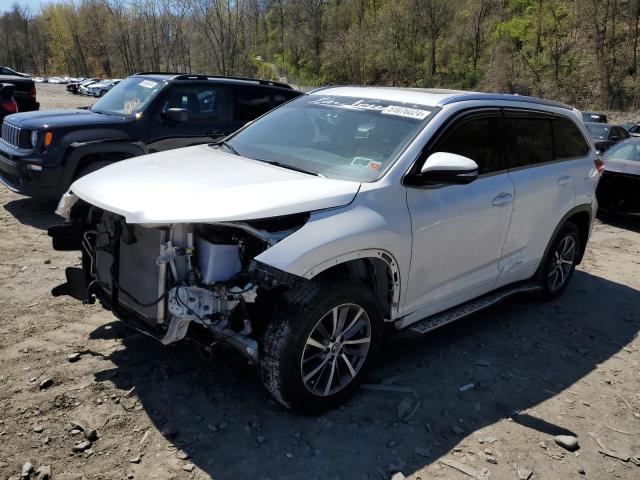 5TDJZRFH5JS858767 2018 Toyota Highlander Se