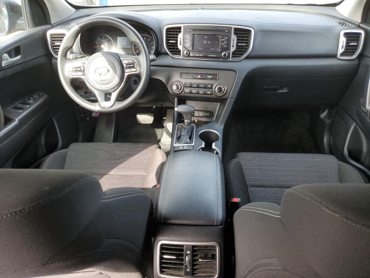 KNDPM3AC2J7350428 2018 Kia Sportage Lx