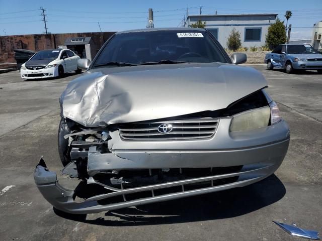 1999 Toyota Camry Le VIN: JT2BG28K2X0305962 Lot: 51648354