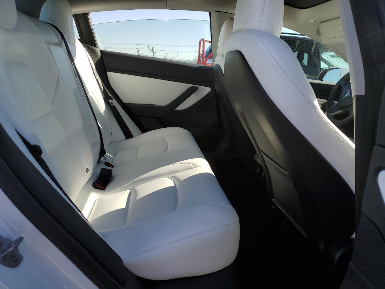 2018 Tesla Model 3 vin: 5YJ3E1EB6JF122282