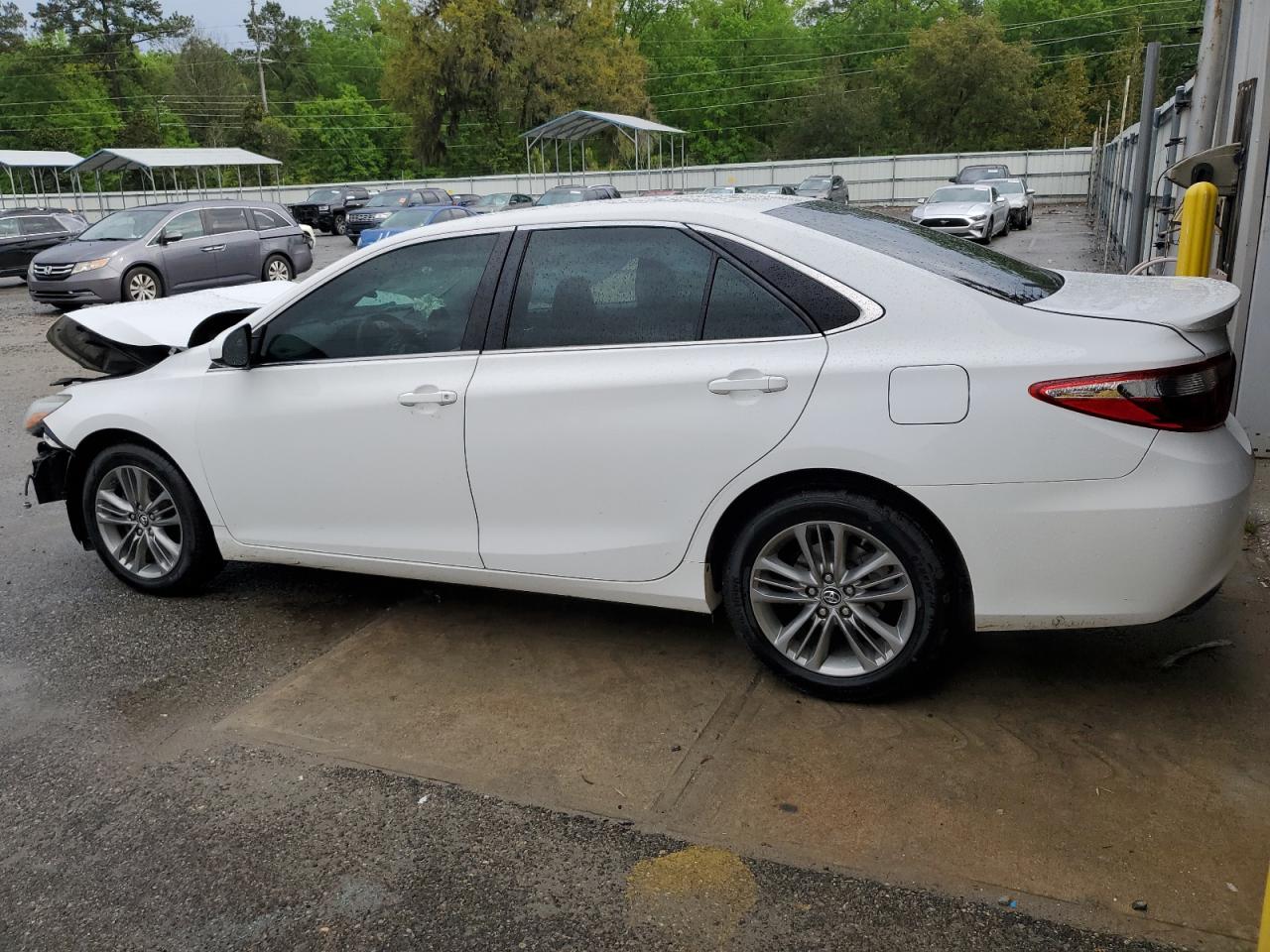 2016 Toyota Camry Le vin: 4T1BF1FK9GU551872