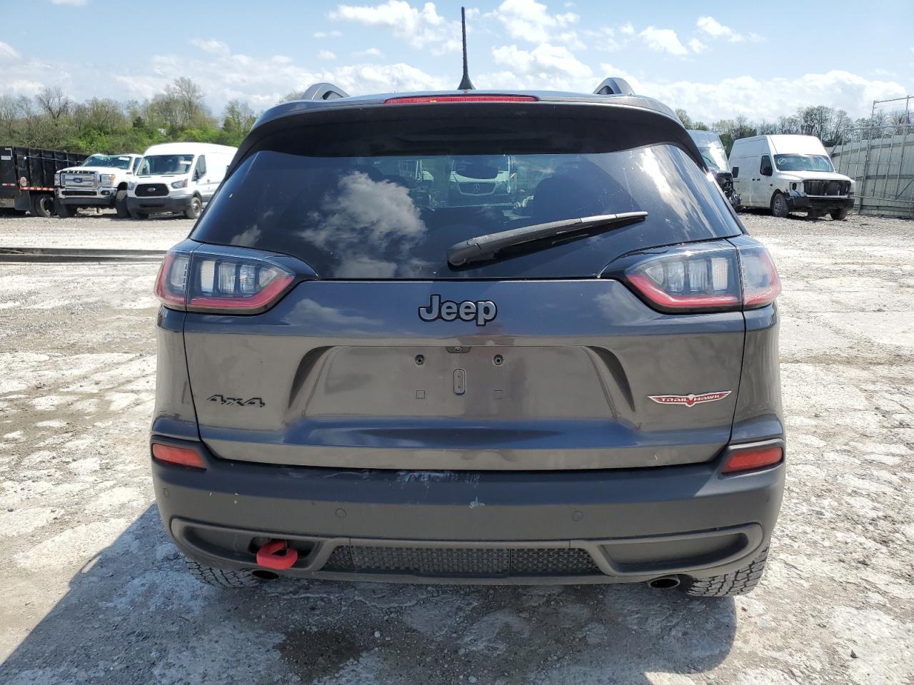 1C4PJMBX7KD258055 2019 Jeep Cherokee Trailhawk