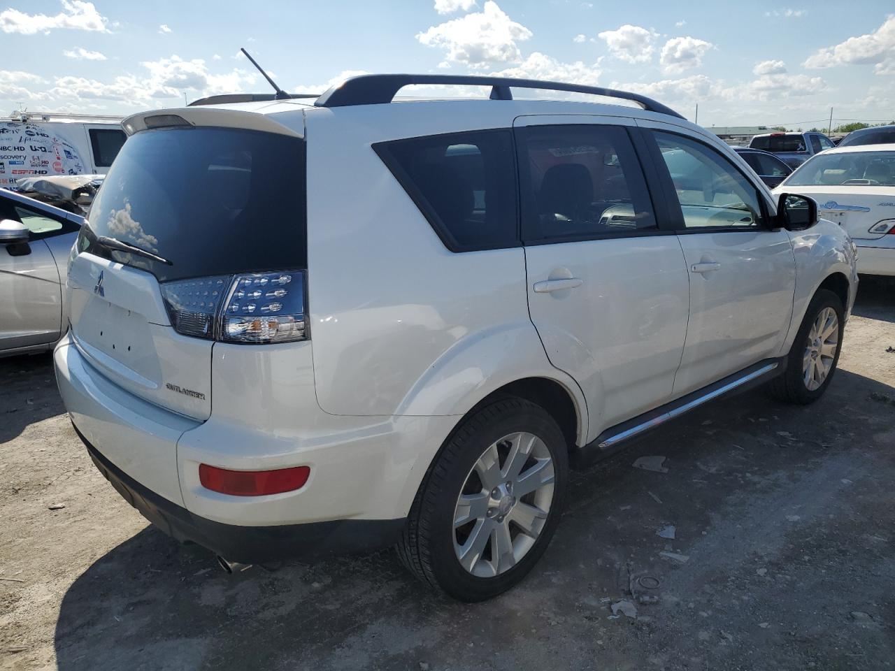 JA4AS3AW0DU008398 2013 Mitsubishi Outlander Se