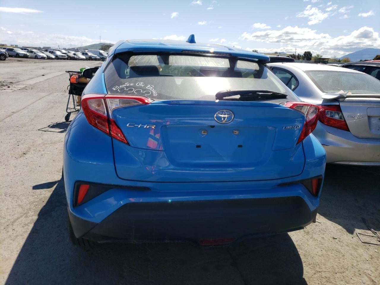 JTNKHMBX7K1019088 2019 Toyota C-Hr Xle