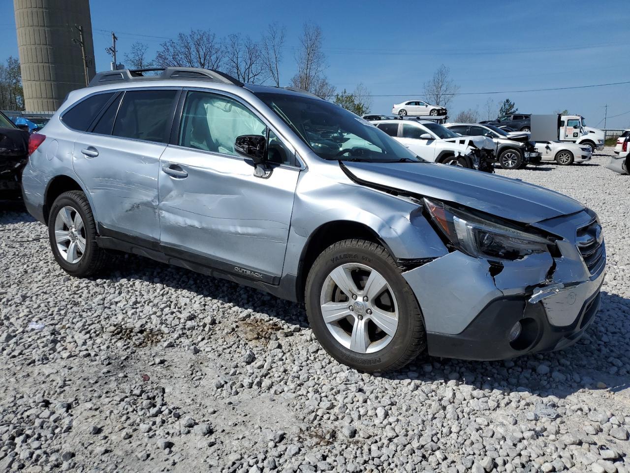 4S4BSANC3J3313647 2018 Subaru Outback 2.5I Limited