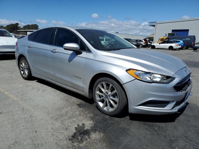 VIN 3FA6P0LU5JR139195 2018 Ford Fusion, Se Hybrid no.4