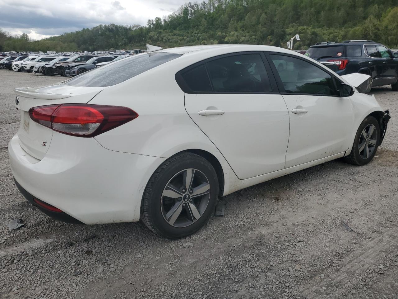 3KPFL4A70JE187625 2018 Kia Forte Lx