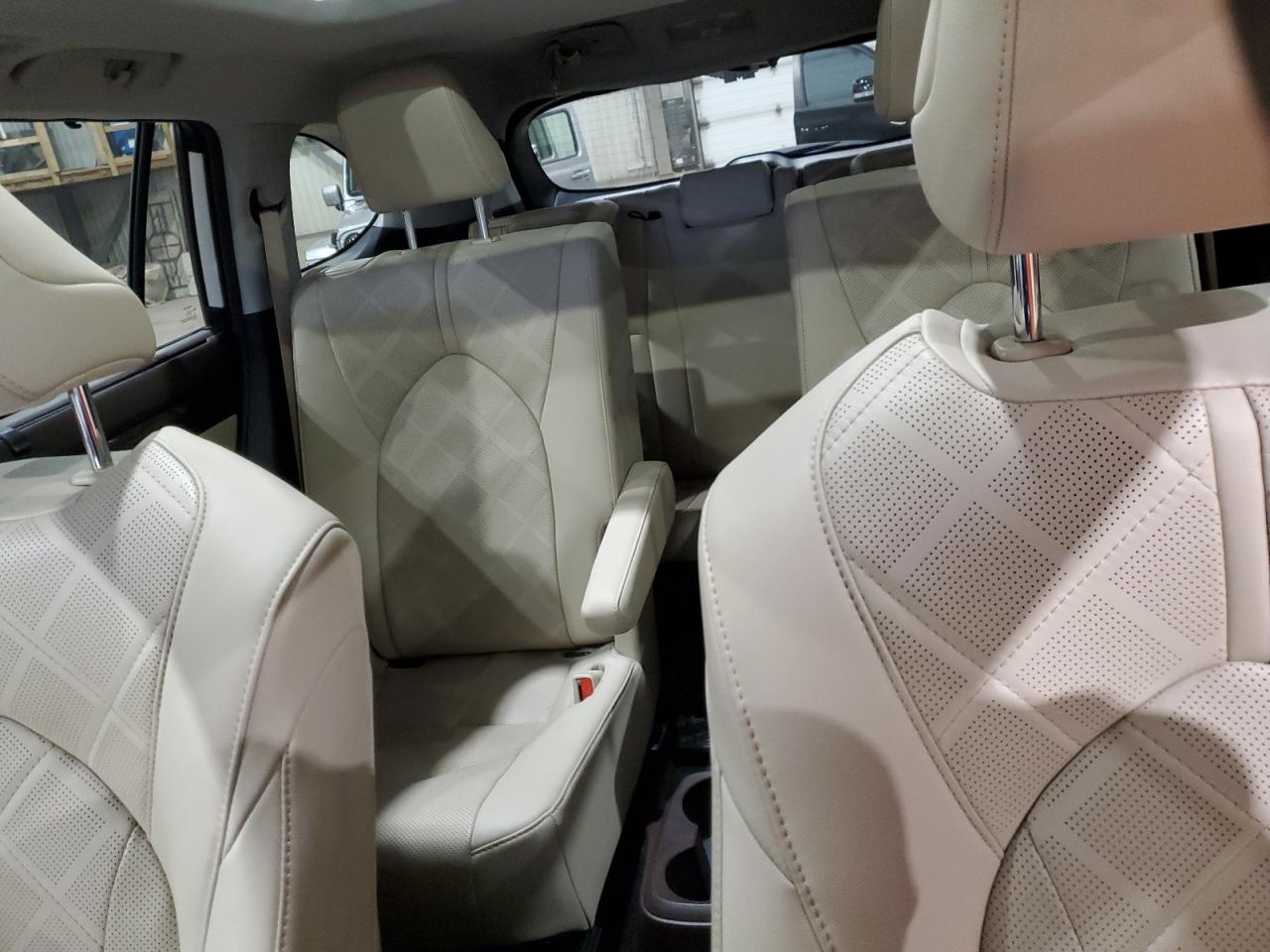 5TDFZRBH4LS019997 2020 Toyota Highlander Platinum