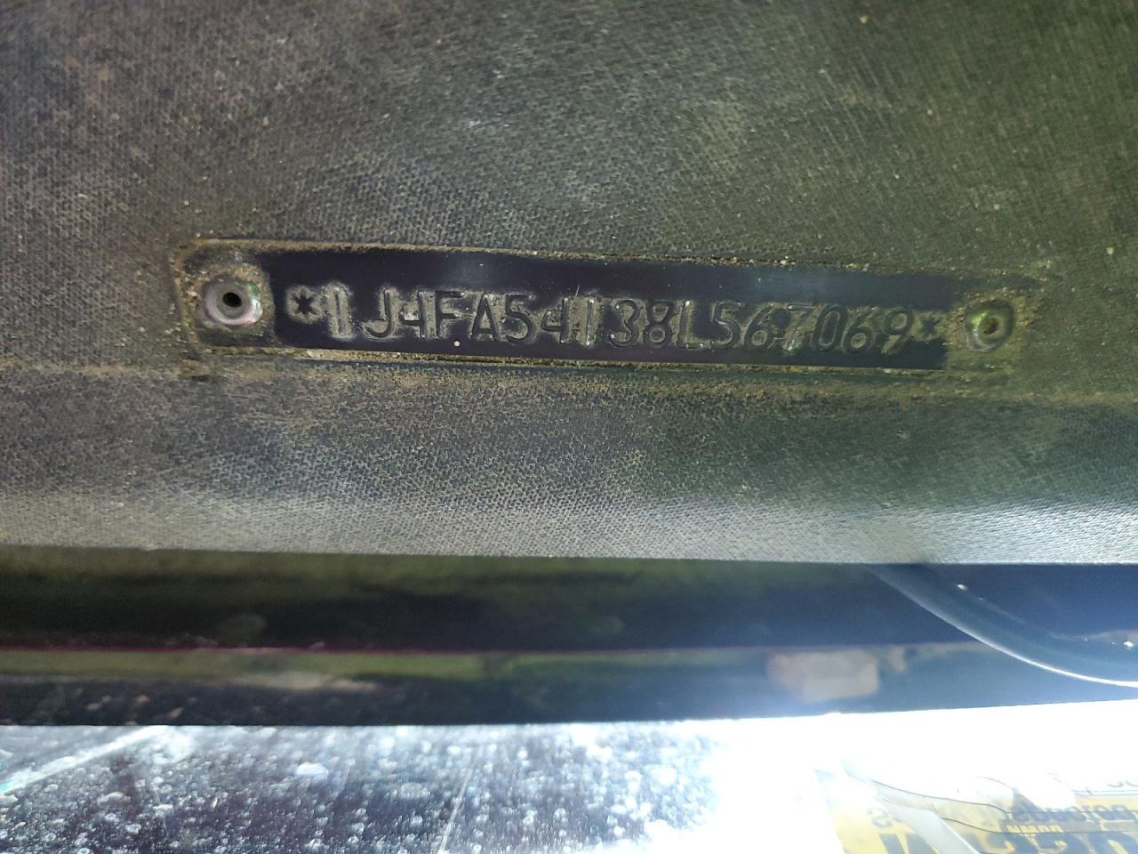 1J4FA54138L567069 2008 Jeep Wrangler Sahara